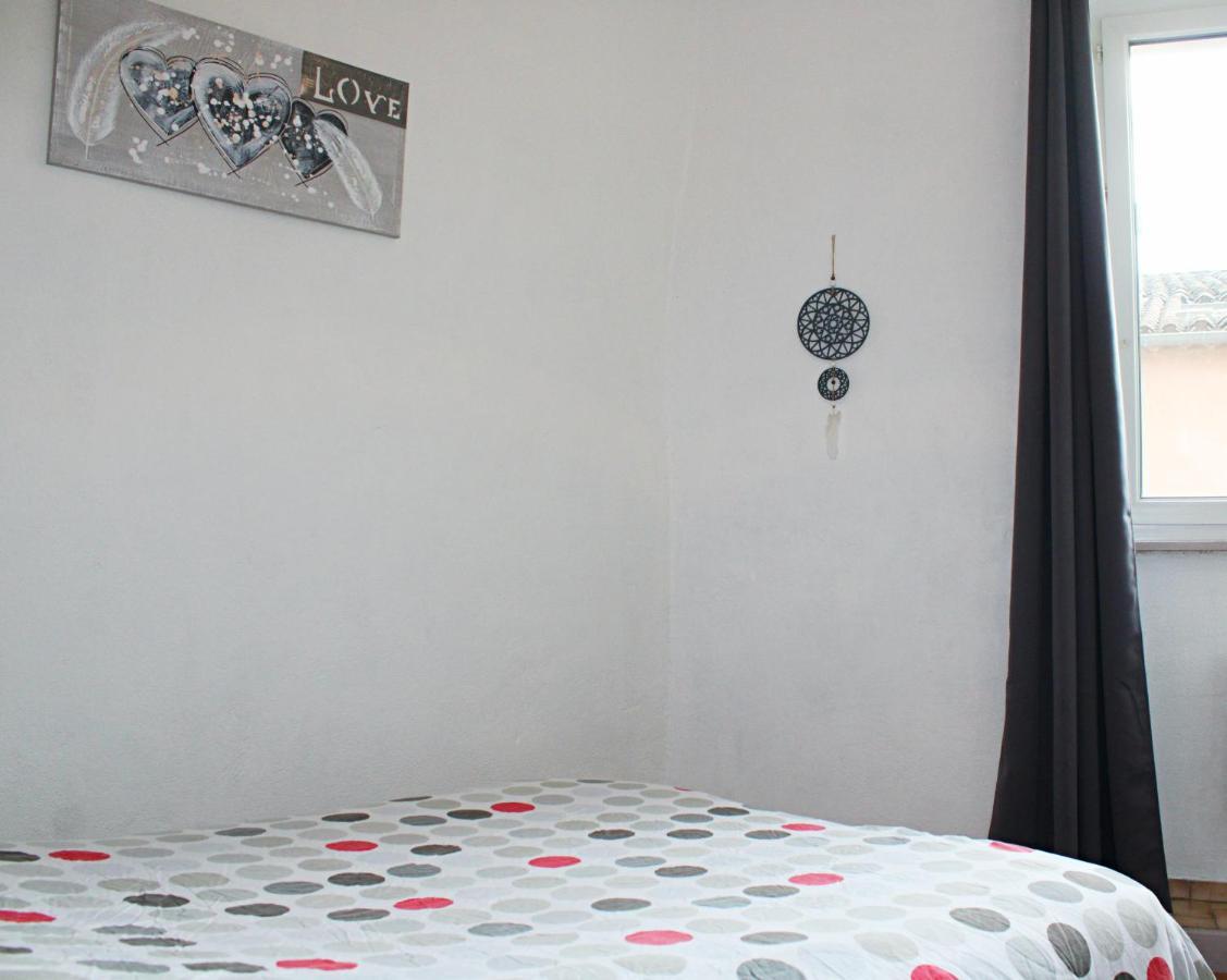 Appartement Le Mimosa - Apparts Cosy Villeneuve-de-Berg Exterior foto